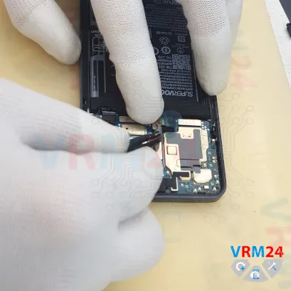 How to disassemble Realme 13+, Step 13/3