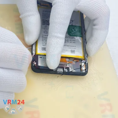 How to disassemble Realme 12, Step 10/3