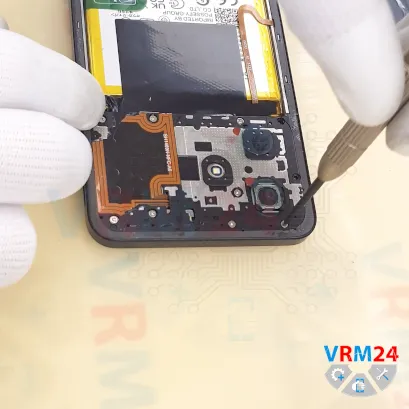 How to disassemble Realme C53, Step 4/3