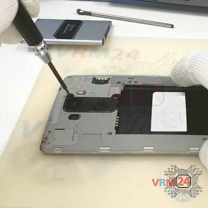 How to disassemble LG G4 Stylus H635, Step 5/3