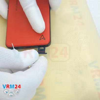 How to disassemble Asus Zenfone 10, Step 2/4