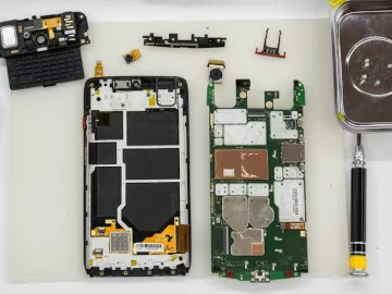 How to disassemble Motorola DROID Turbo XT1254