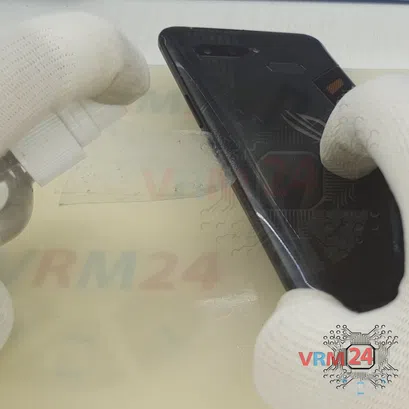 Cómo desmontar Asus ROG Phone ZS600KL, Paso 3/4