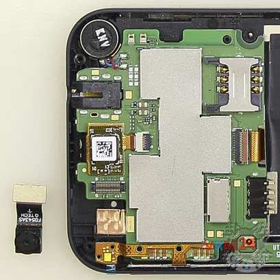 How to disassemble HTC Desire 320, Step 5/2