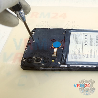 How to disassemble Alcatel 1 SE 5030D, Step 4/3
