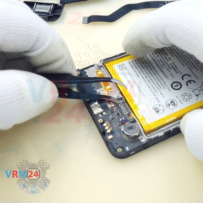 How to disassemble ZTE Blade A7s, Step 12/3
