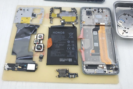 HONOR 200