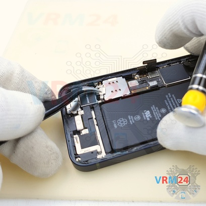 Cómo desmontar Apple iPhone 12 mini, Paso 12/4