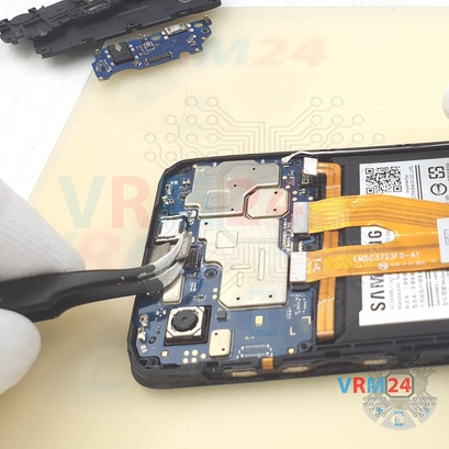 Cómo desmontar Samsung Galaxy A03 Core SM-A032, Paso 12/3