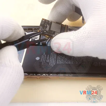 How to disassemble Apple iPhone 11 Pro Max, Step 15/3