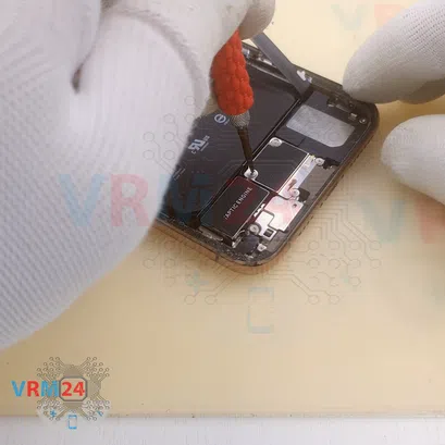 How to disassemble Apple iPhone 11 Pro Max, Step 16/3