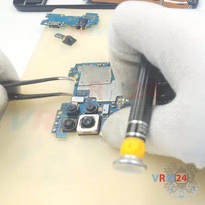 How to disassemble Samsung Galaxy A22 SM-A225, Step 14/3