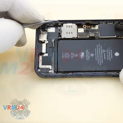 Como desmontar Apple iPhone 12 mini por si mesmo, Passo 17/4