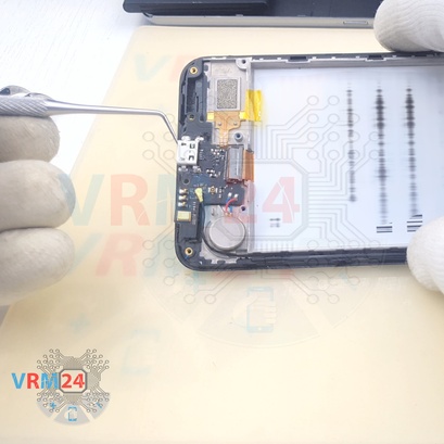 How to disassemble ZTE Blade A530, Step 7/3