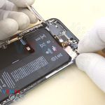 Cómo desmontar Apple iPhone 11 Pro, Paso 20/4