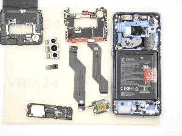 How to disassemble OnePlus 7T
