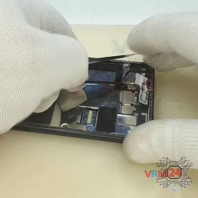 How to disassemble Sony Xperia XZ1, Step 6/3