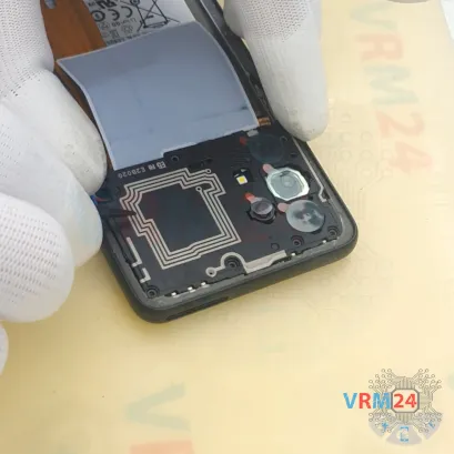How to disassemble Samsung Galaxy A33 SM-A336, Step 5/3