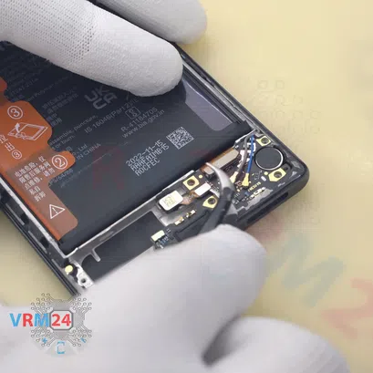 How to disassemble HONOR 70, Step 9/3