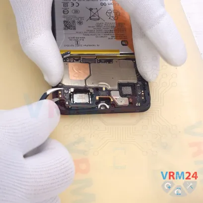 How to disassemble Xiaomi RedMi A5, Step 13/3