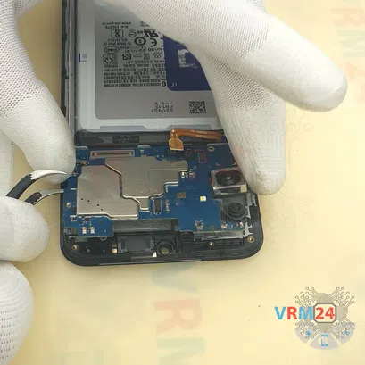 How to disassemble Samsung Galaxy A24 SM-A245, Step 15/3