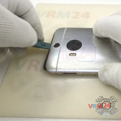 How to disassemble HTC One M9 Plus, Step 1/3