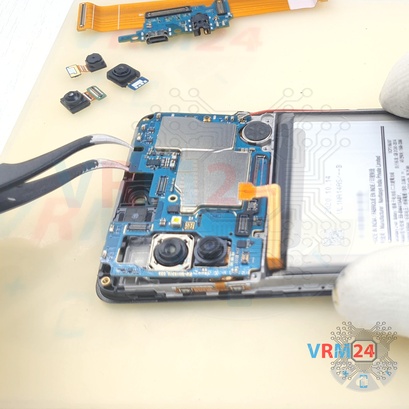 Cómo desmontar Samsung Galaxy M51 SM-M515, Paso 13/3