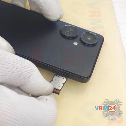 How to disassemble Tecno Camon 19, Step 2/4