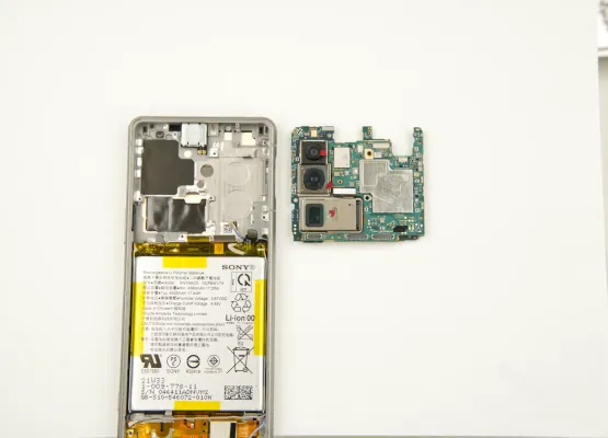 How to disassemble Sony Xperia 5 III