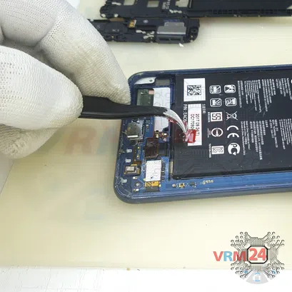 How to disassemble LG V30 Plus US998, Step 12/3