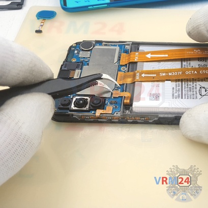 Como desmontar Samsung Galaxy M21 SM-M215 por si mesmo, Passo 7/3