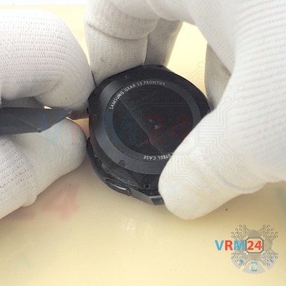Samsung Gear S3 Frontier SM-R760 Battery replacement, Step 2/3
