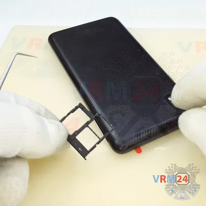 How to disassemble Samsung Galaxy A01 Core SM-A013, Step 2/2