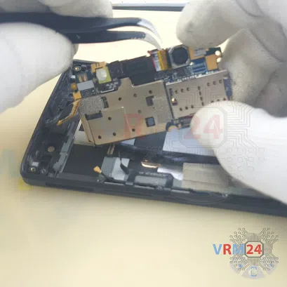 How to disassemble Doogee BL7000, Step 18/3