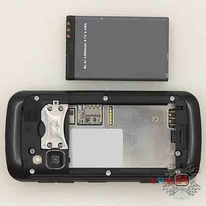 How to disassemble Nokia C6 RM-612, Step 2/2