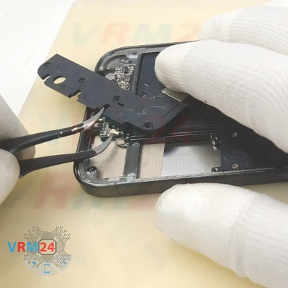 How to disassemble Fake iPhone 13 Pro ver.1, Step 7/2