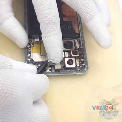 How to disassemble HONOR 200, Step 13/3