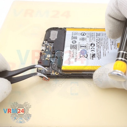 How to disassemble Asus ZenFone 4 Selfie Pro ZD552KL, Step 7/2