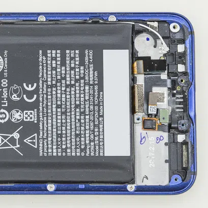 How to disassemble HTC U Play, Step 14/3