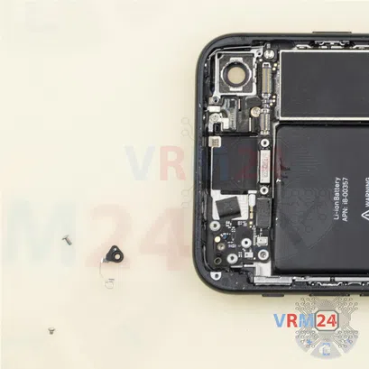 Como desmontar Apple iPhone SE (2nd generation) por si mesmo, Passo 13/2