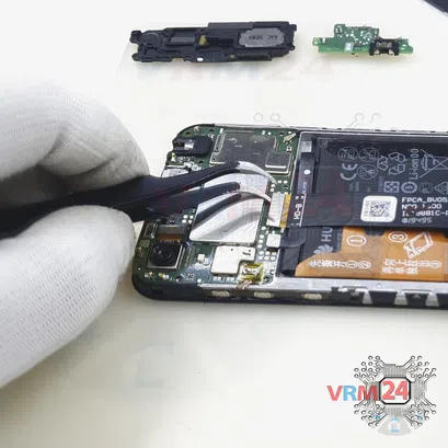 How to disassemble Huawei Y5 (2019), Step 11/2