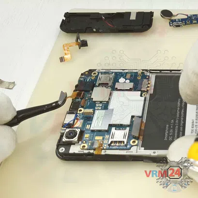 How to disassemble LEAGOO M13, Step 16/5