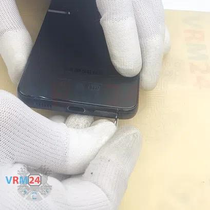 Как разобрать Samsung Galaxy S22 SM-S901, Шаг 2/2