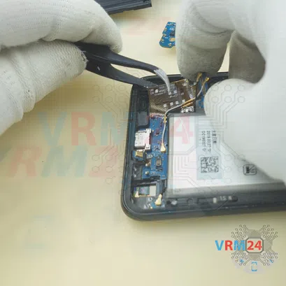 How to disassemble LG V50 ThinQ, Step 12/3