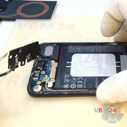 How to disassemble HTC U11 Plus, Step 9/3
