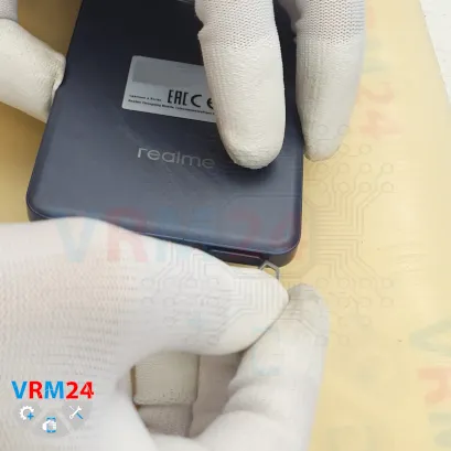 How to disassemble Realme 13+, Step 2/3