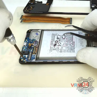 How to disassemble Samsung Galaxy A31 SM-A315, Step 8/3