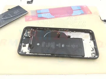 How to disassemble Apple iPhone SE (2nd generation)