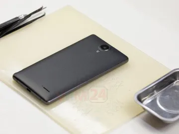 How to disassemble Micromax Canvas 5 Lite Q462