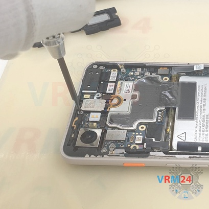 How to disassemble Google Pixel 3, Step 12/3